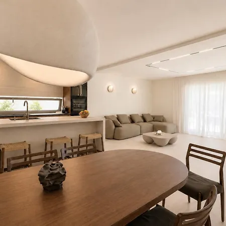 Mariva Sutivan, Modern 4br & Heated Pool Sutivan