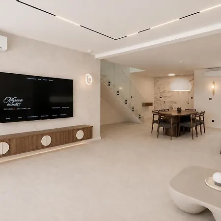 ヴィラ Mariva Sutivan, Modern 4br & Heated Pool スティヴァン