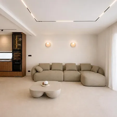 Mariva Sutivan, Modern 4br & Heated Pool ヴィラ スティヴァン