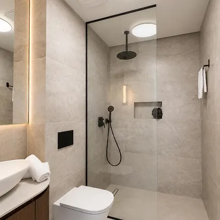 Mariva Sutivan, Modern 4br & Heated Pool * Sutivan