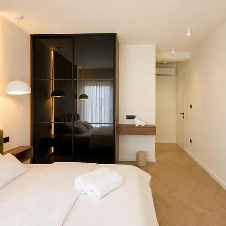 Mariva Sutivan, Modern 4br & Heated Pool Villa