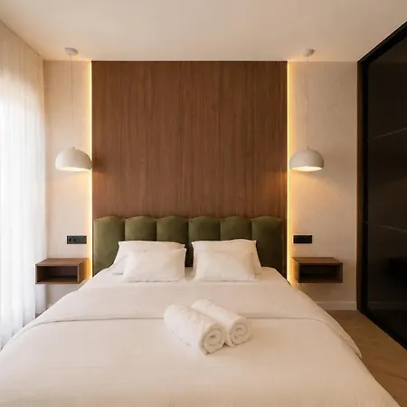 Mariva Sutivan, Modern 4br & Heated Pool *