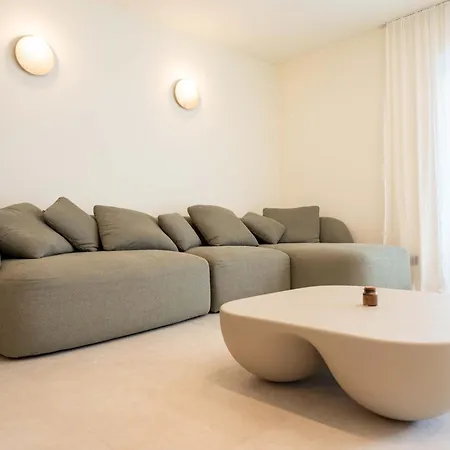 Mariva Sutivan, Modern 4br & Heated Pool Villa