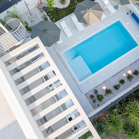 Mariva Sutivan, Modern 4br & Heated Pool Sutivan